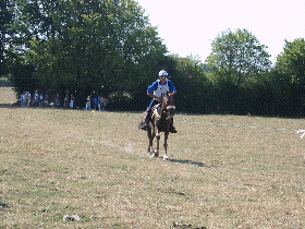 Animation Gif l'arriv&eacute;e de Faral d'Alauze